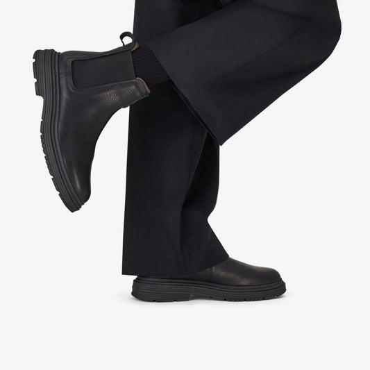 Clarks Badbury Easy Black Leather