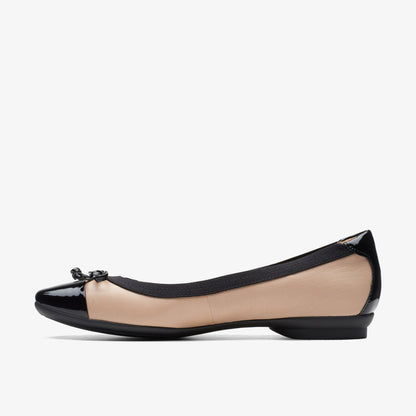 Clarks Candra Glow Praline Leather