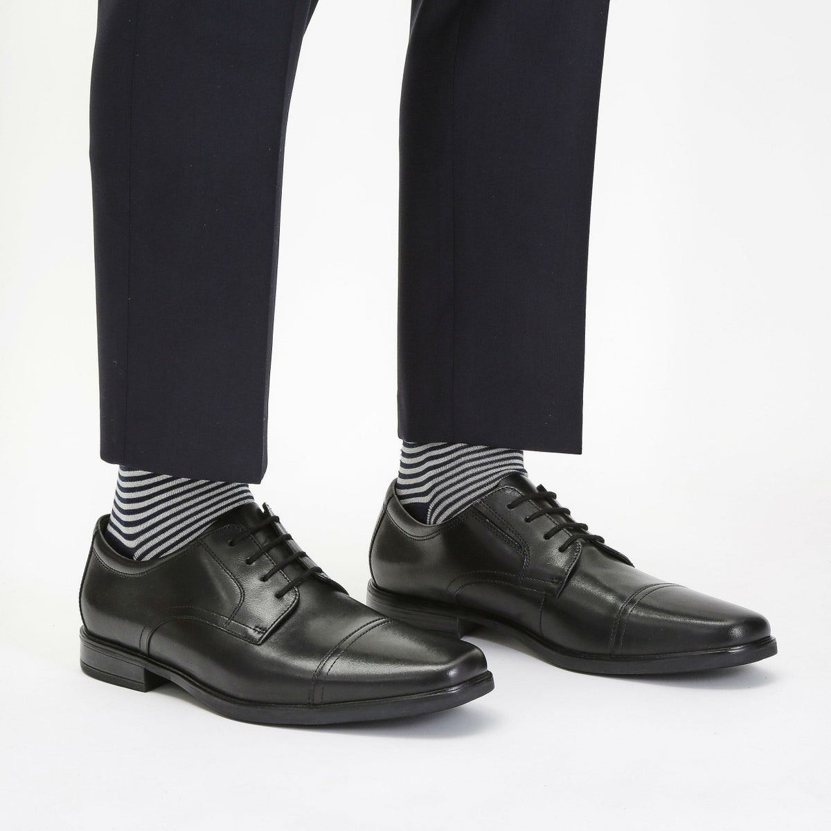 Clarks Howard Cap Black Leather