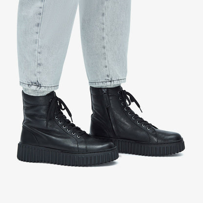 Clarks Torhill Rise Ankle Boot Black Leather