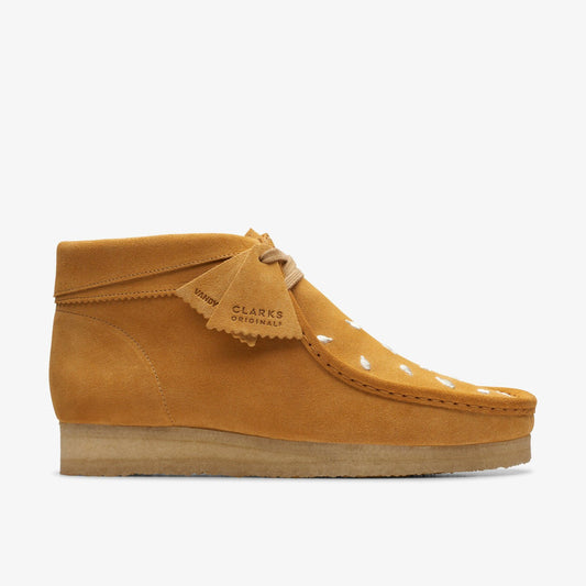 Clarks Wallabee Boot Tan Embroidery