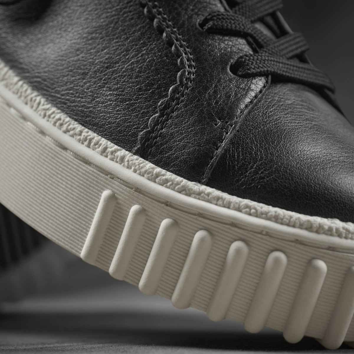 Clarks Mayhill Walk Black Leather