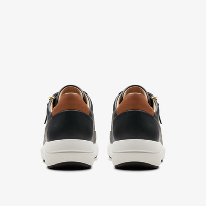Clarks Tivoli Zip Black Leather