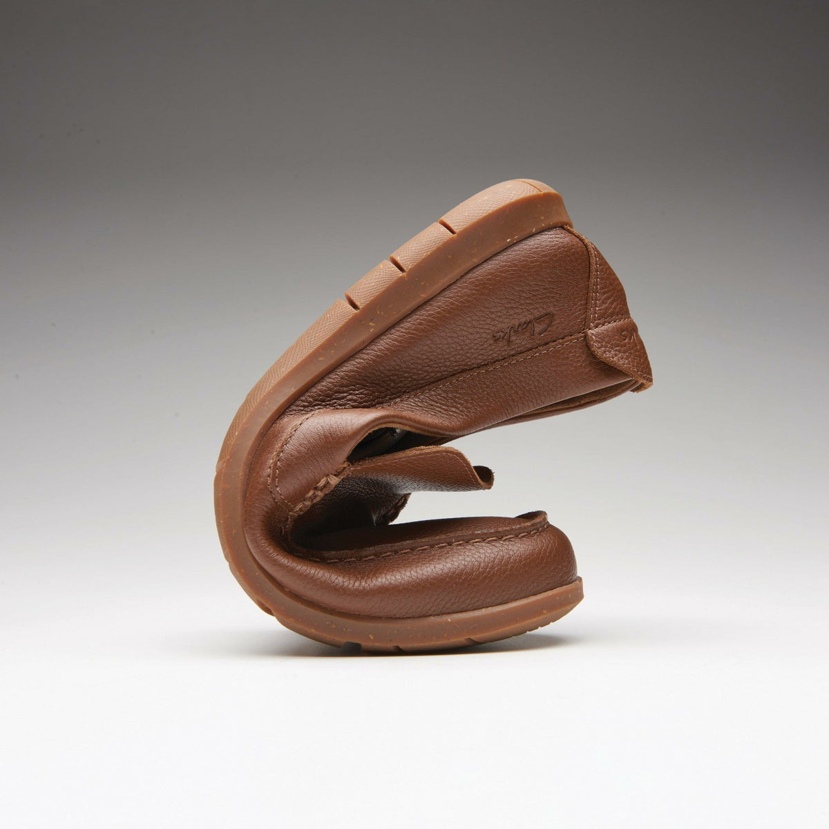 Clarks Flexway Step Loafer Sand Suede