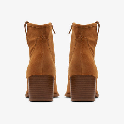 Clarks Elder Rae Tan Suede