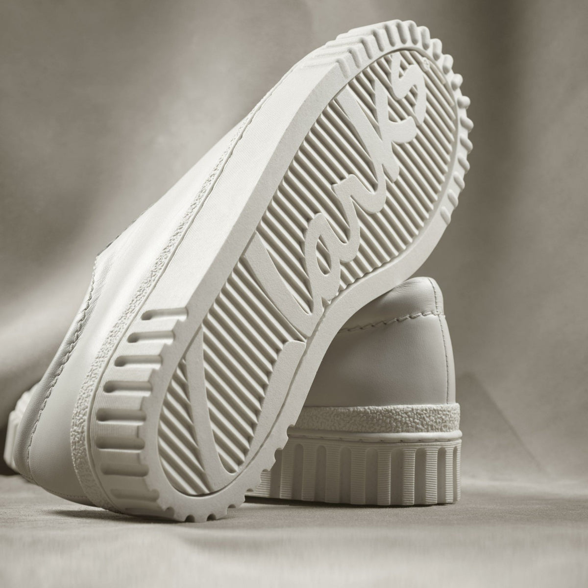 Clarks Mayhill Walk Off White Leather
