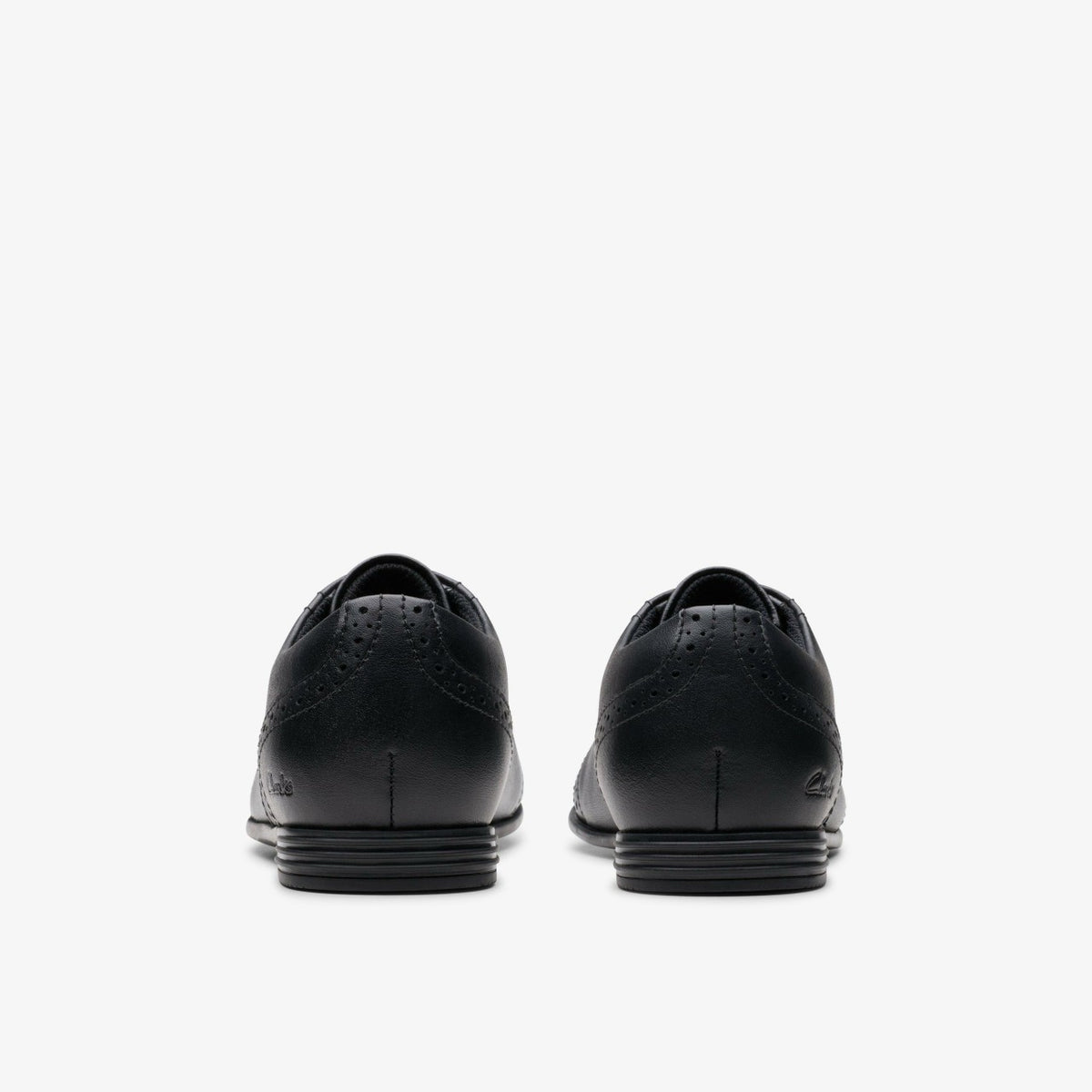Clarks Finja Brogue Older Black Leather