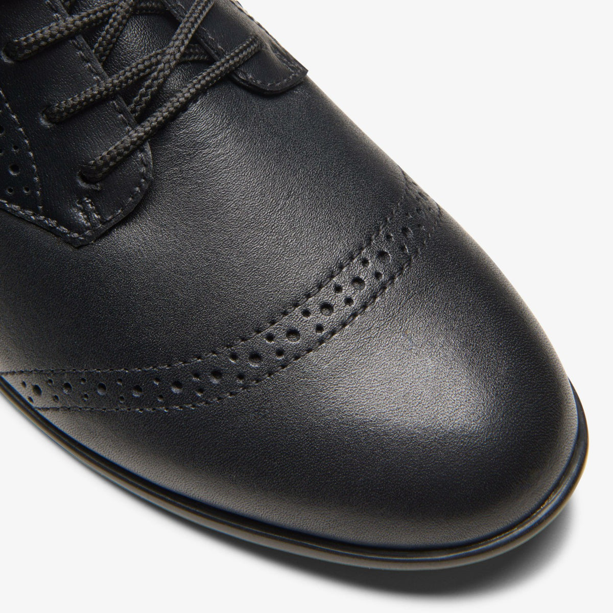 Clarks Finja Brogue Youth Black Leather