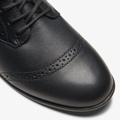 Clarks Finja Brogue Youth Black Leather