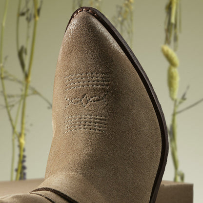 Clarks Morzine Rise Dark Sand Suede