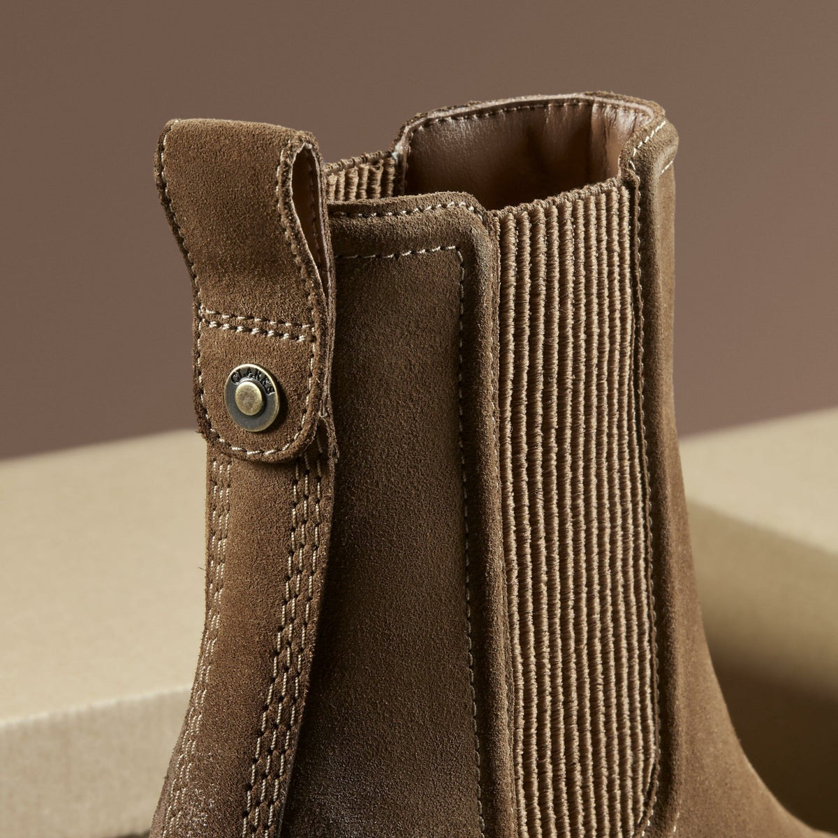 Clarks Chamberly Top Walnut Suede