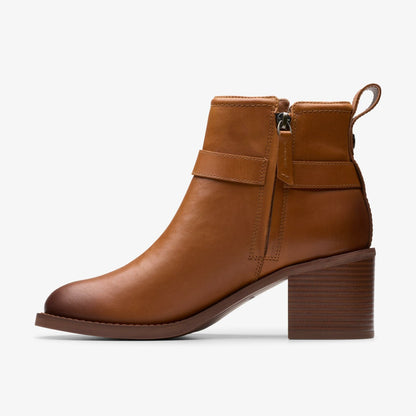 Clarks Chamberly Trim Mid Tan Leather