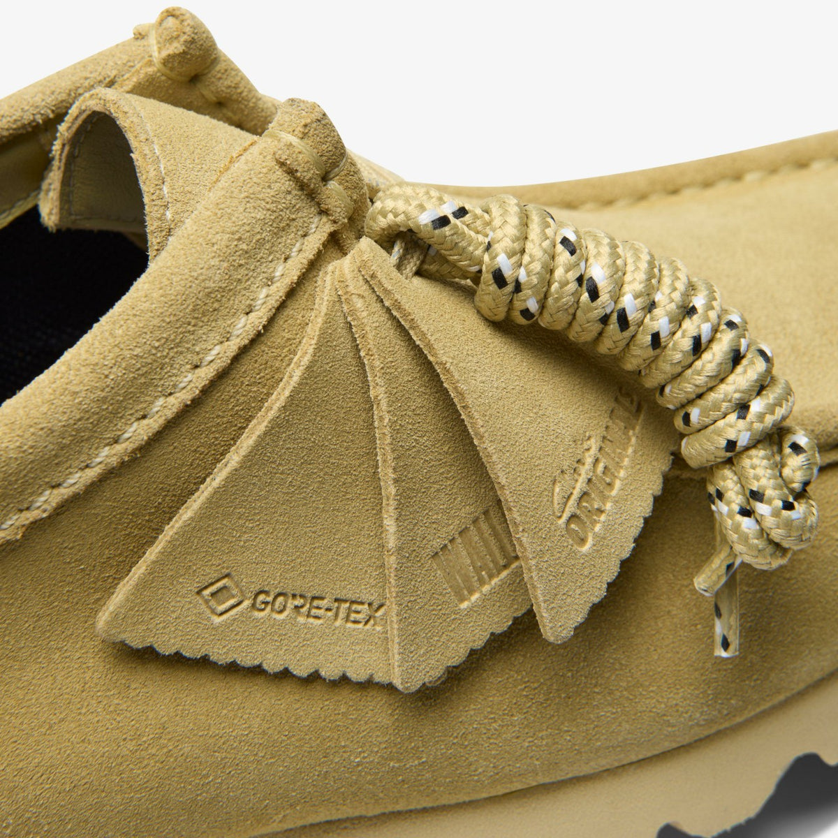 Clarks Wallabee GORE-TEX Maple Suede
