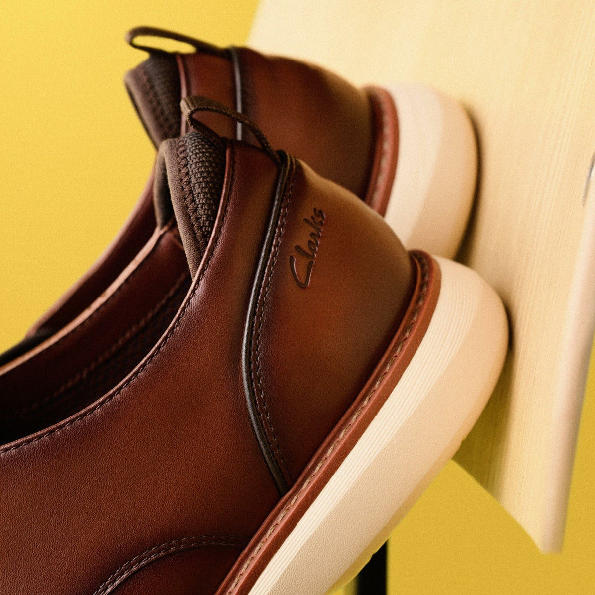 Clarks Brantin Plain Dark Tan Leather
