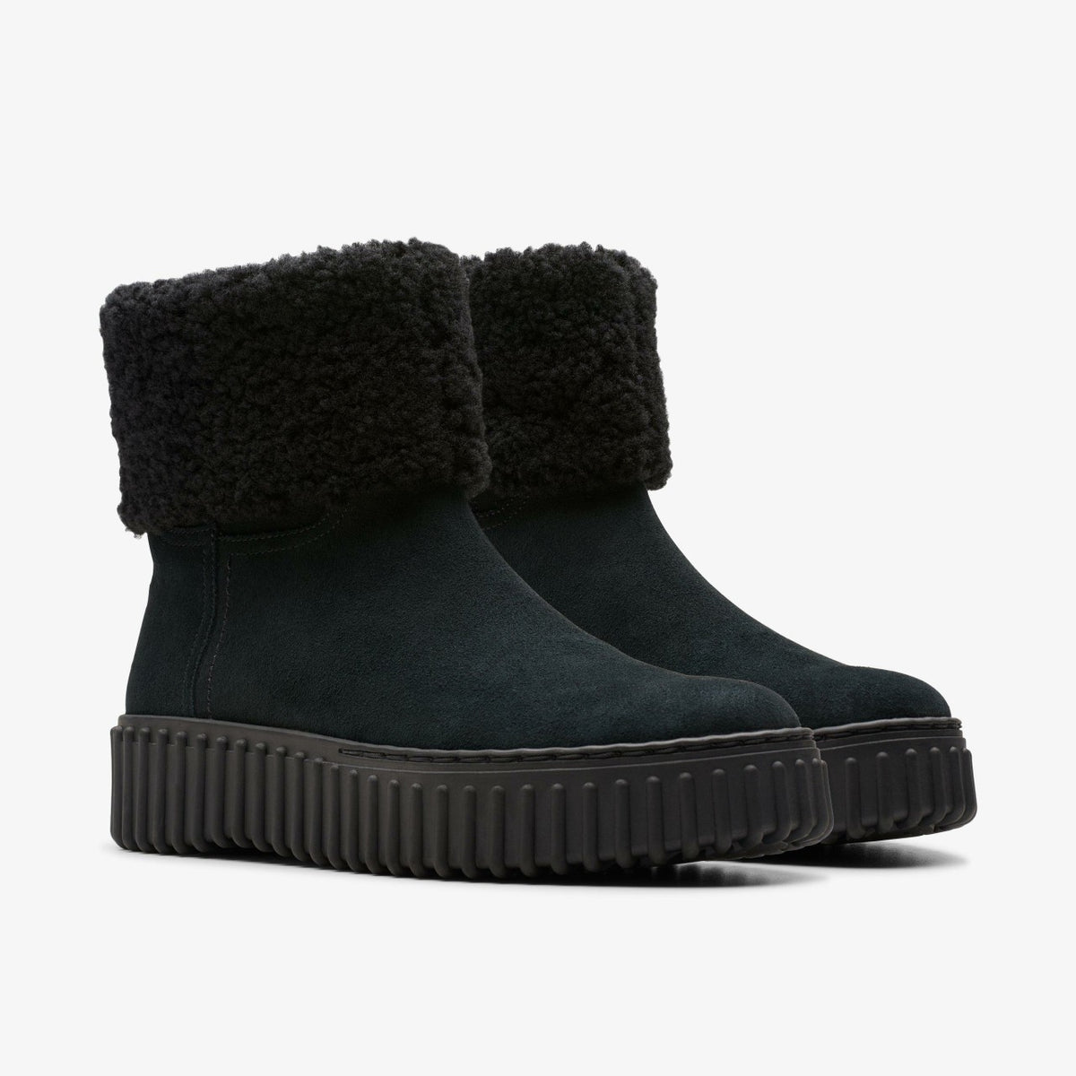 Clarks Torhill Turn Black Warmlined Suede