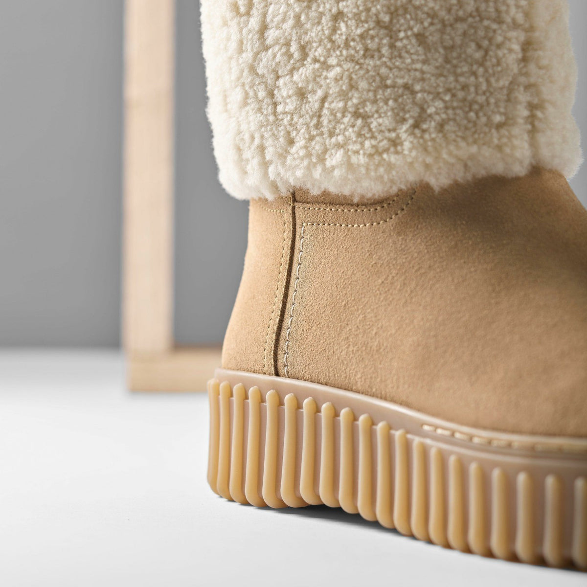 Clarks Torhill Turn Light Tan Warmlined