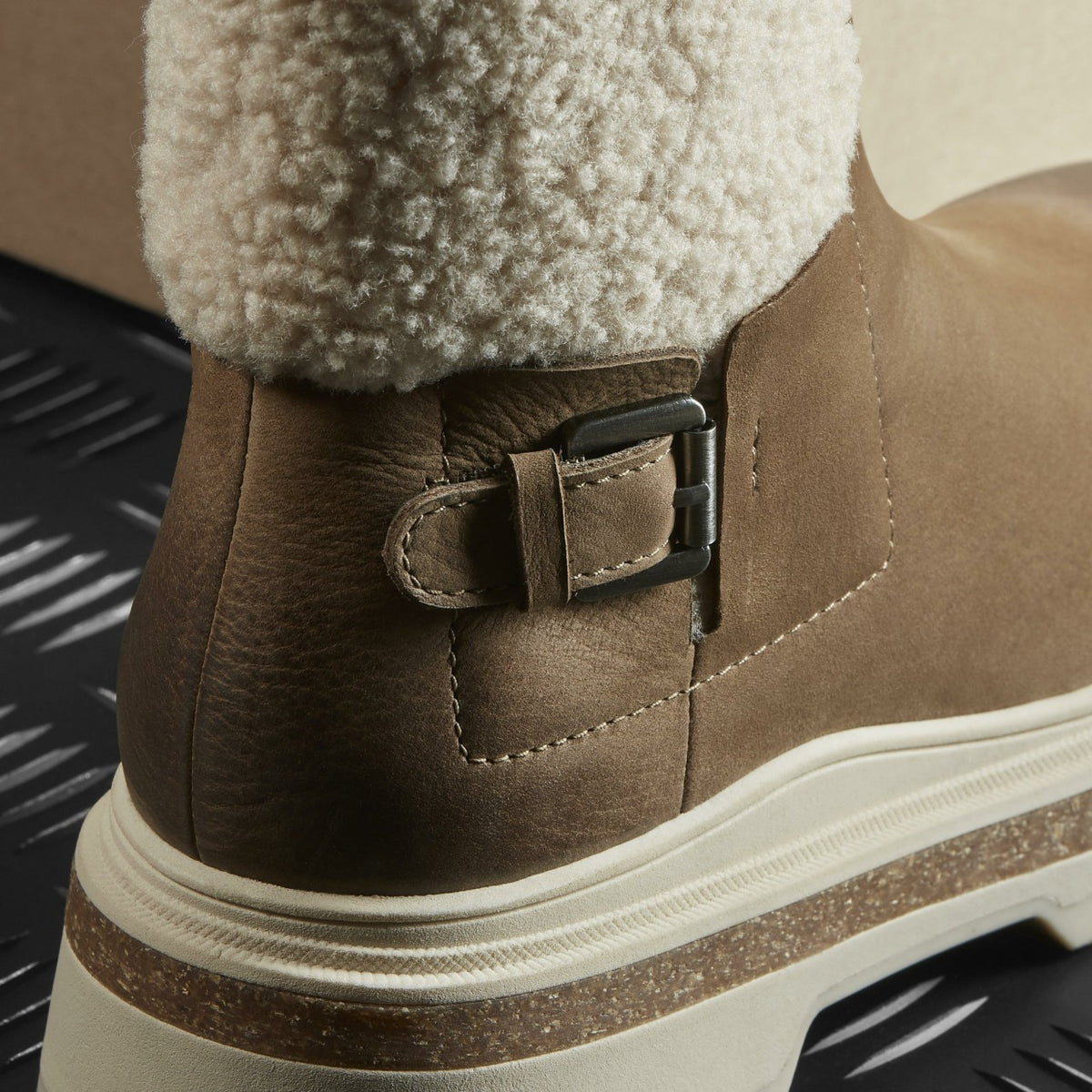 Clarks Hencroft Madi Waterproof Dark Sand Warmlined