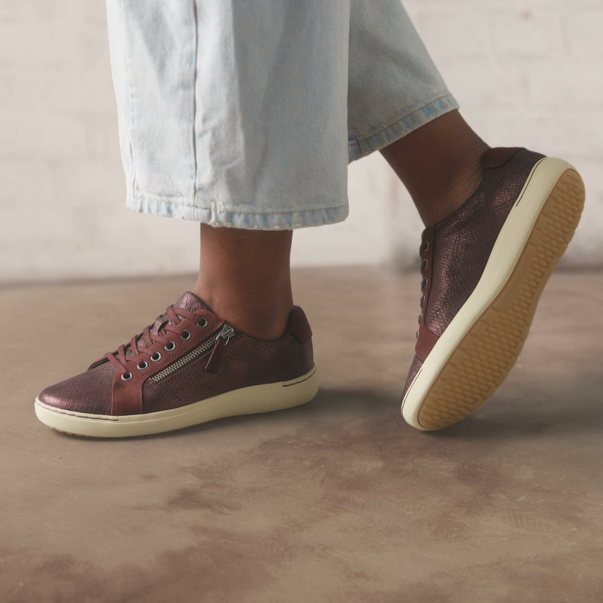Clarks Nalle Lace Wine Interest Leather