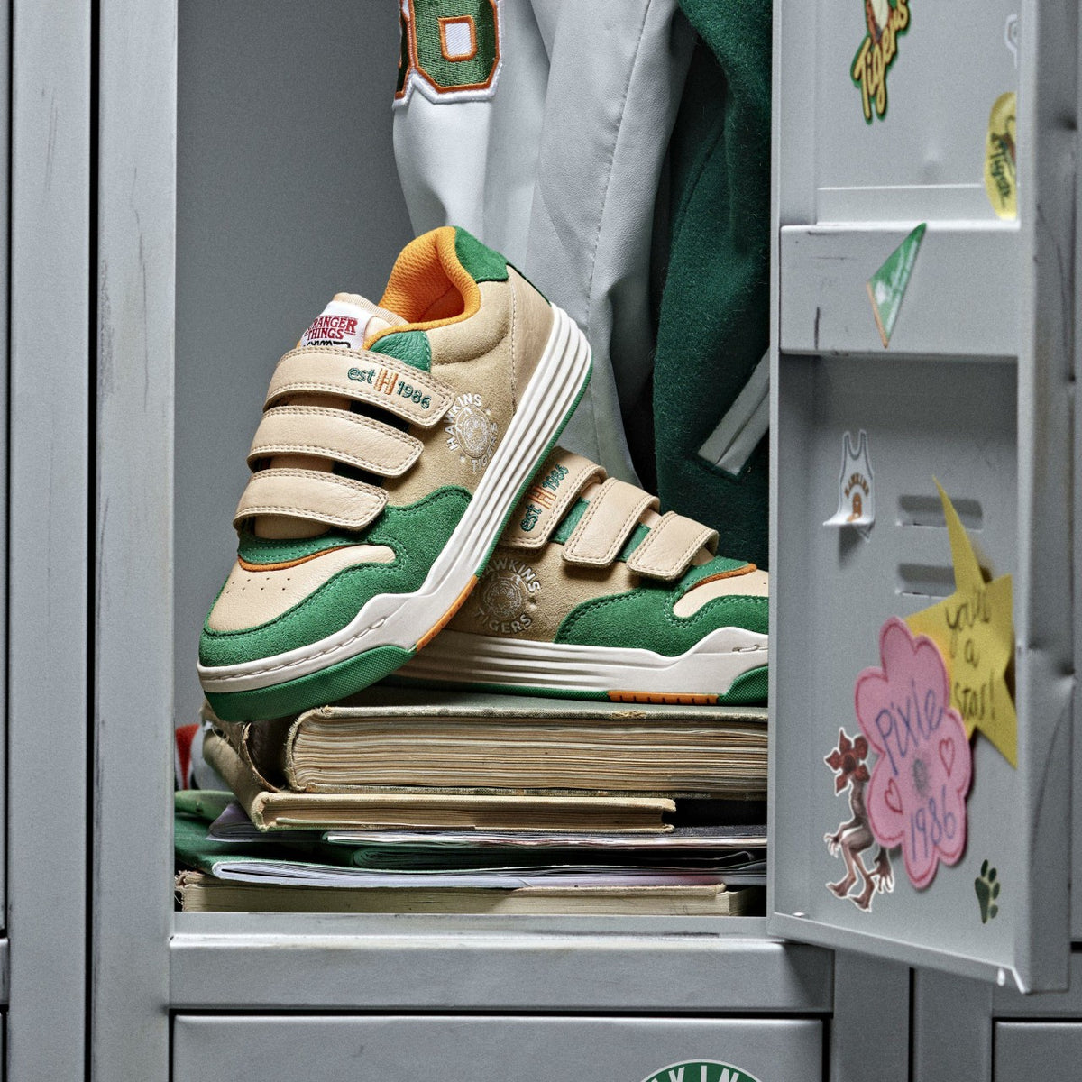Clarks Stranger Things Urban Ace Older Off White Combination