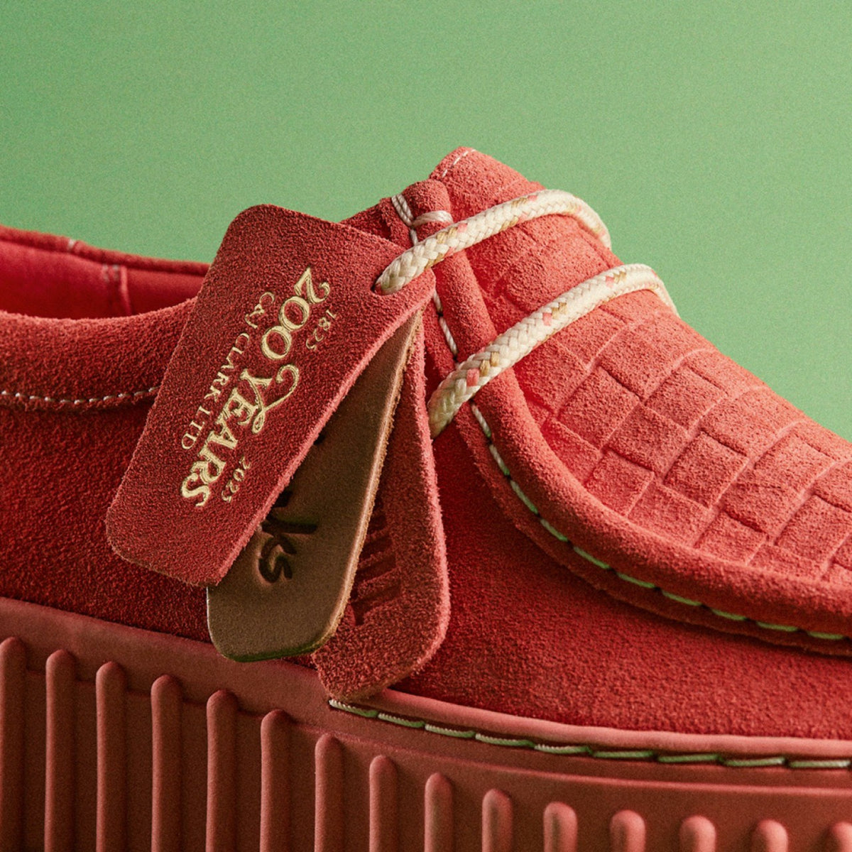 Clarks Torhill Bee Coral Suede
