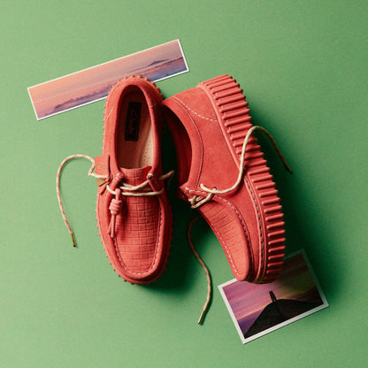 Clarks Torhill Bee Coral Suede