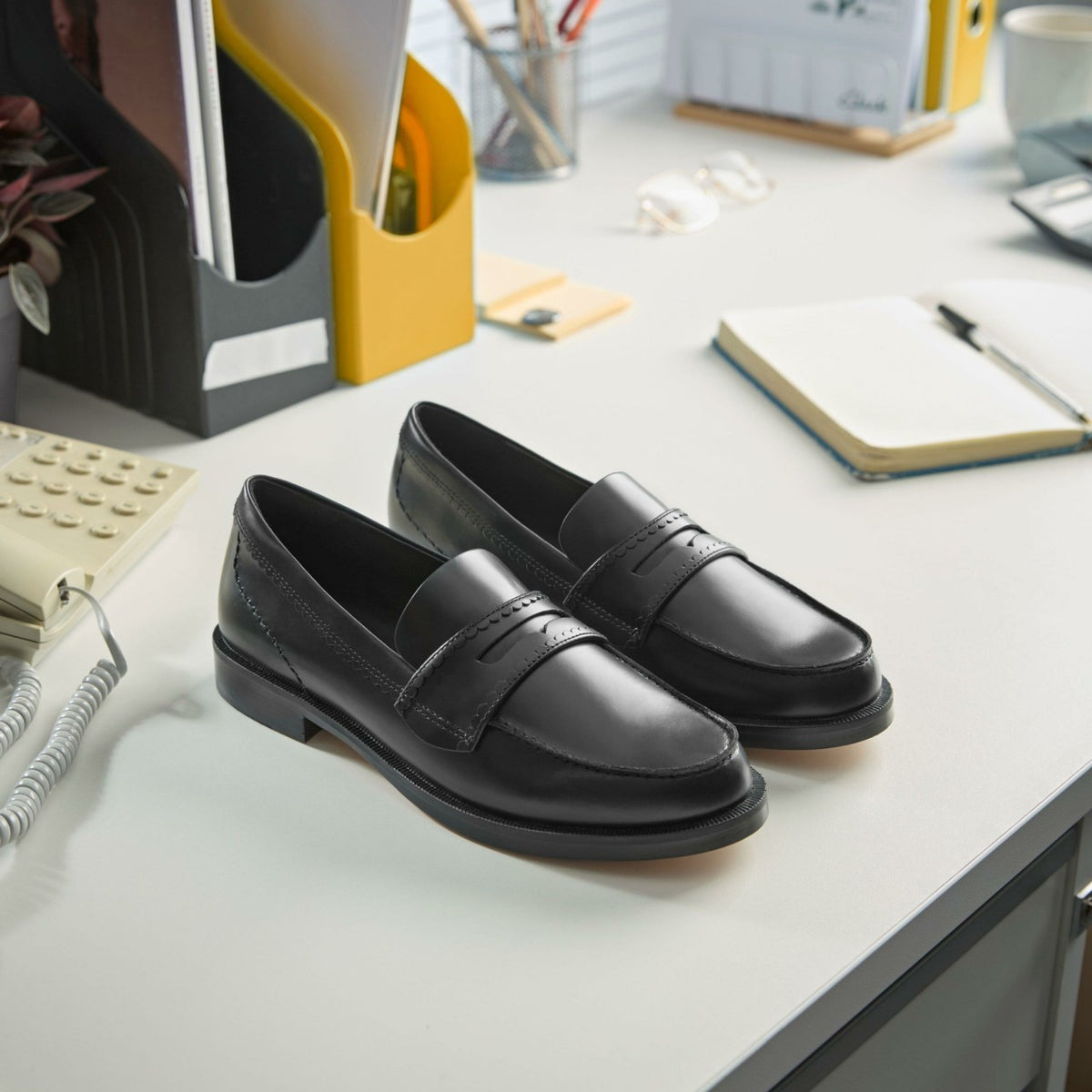 Clarks Straven Edge Black Leather