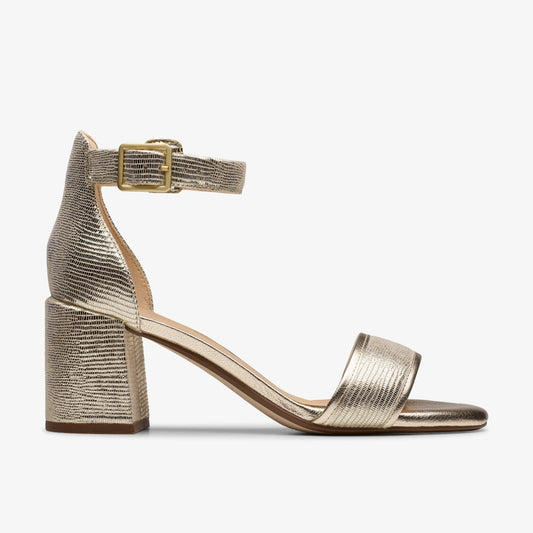 Clarks Ezoria Mae Champagne Interest