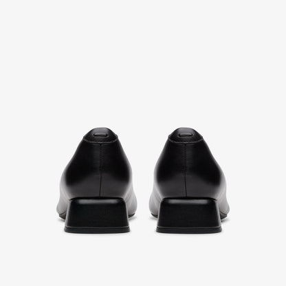 Clarks Daiss 30 Step Black Leather
