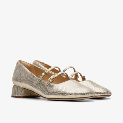 Clarks Daiss 30 Shine Champagne Interest