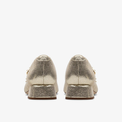 Clarks Daiss 30 Shine Champagne Interest