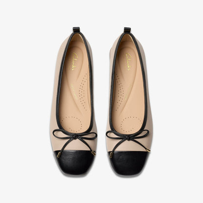 Clarks Ubree 15 Poppy Sand Combination