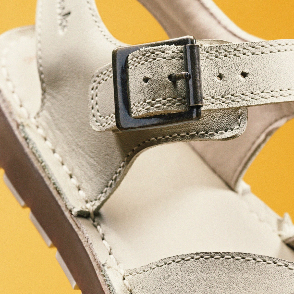 Clarks Playsun Kid Off White Leather