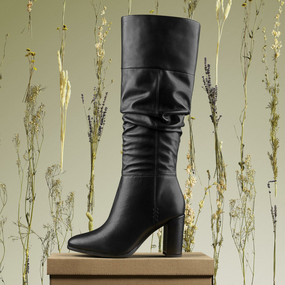Clarks Freva 85 Slouch Black Leather