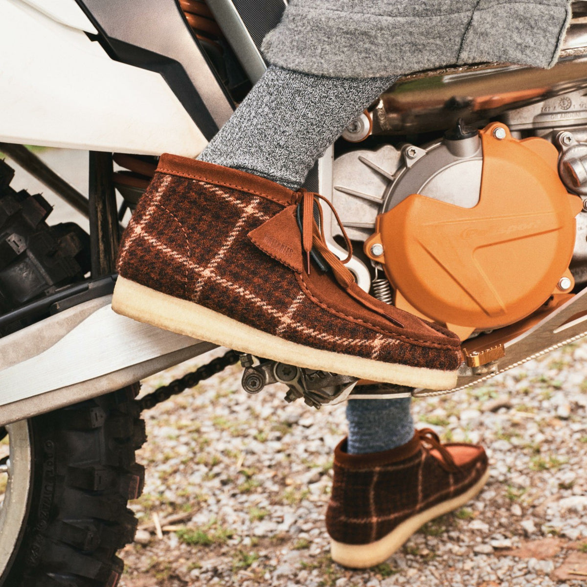 Clarks Wallabee Boot Rust Tweed Combination
