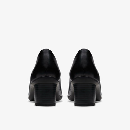 Clarks Shaya Poppy Black Leather