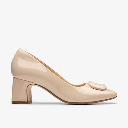 Clarks Fernie Trim Sand Patent