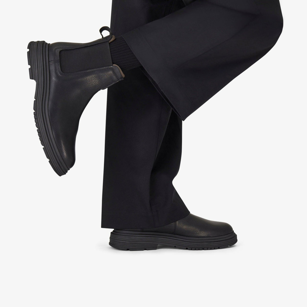 Clarks Badbury Easy Black Leather
