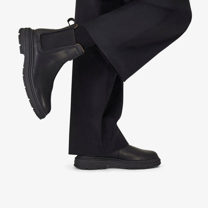 Clarks Badbury Easy Black Leather