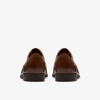 Clarks Paulton Lace Tan