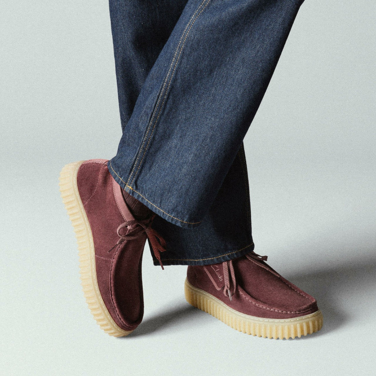 Clarks Torhill Hi Wine Suede
