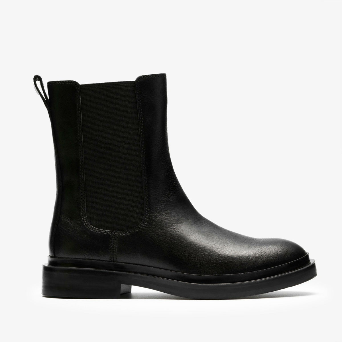 Clarks Previa Top Black Leather