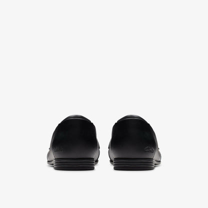 Clarks Finja Loafer Older Black Leather