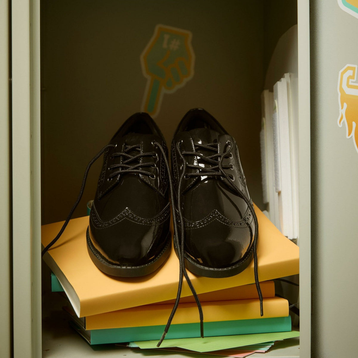 Clarks Tapa Pure Youth Black Patent