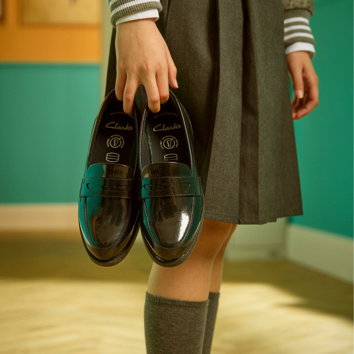 Clarks Tapa Edge Youth Black Patent