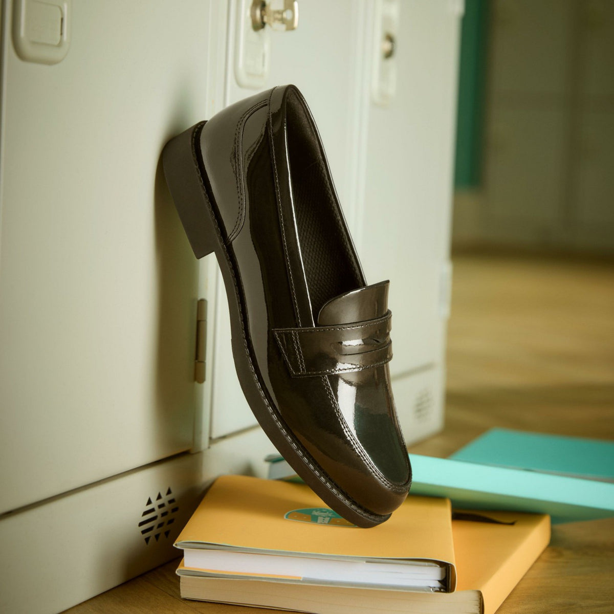 Clarks Tapa Edge Youth Black Patent