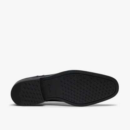 Clarks Paulton Over Black Leather