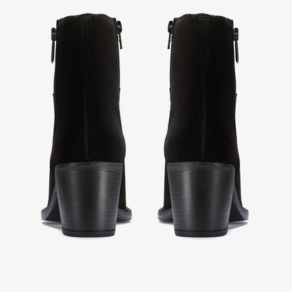 Clarks Jesse Zip Black Suede